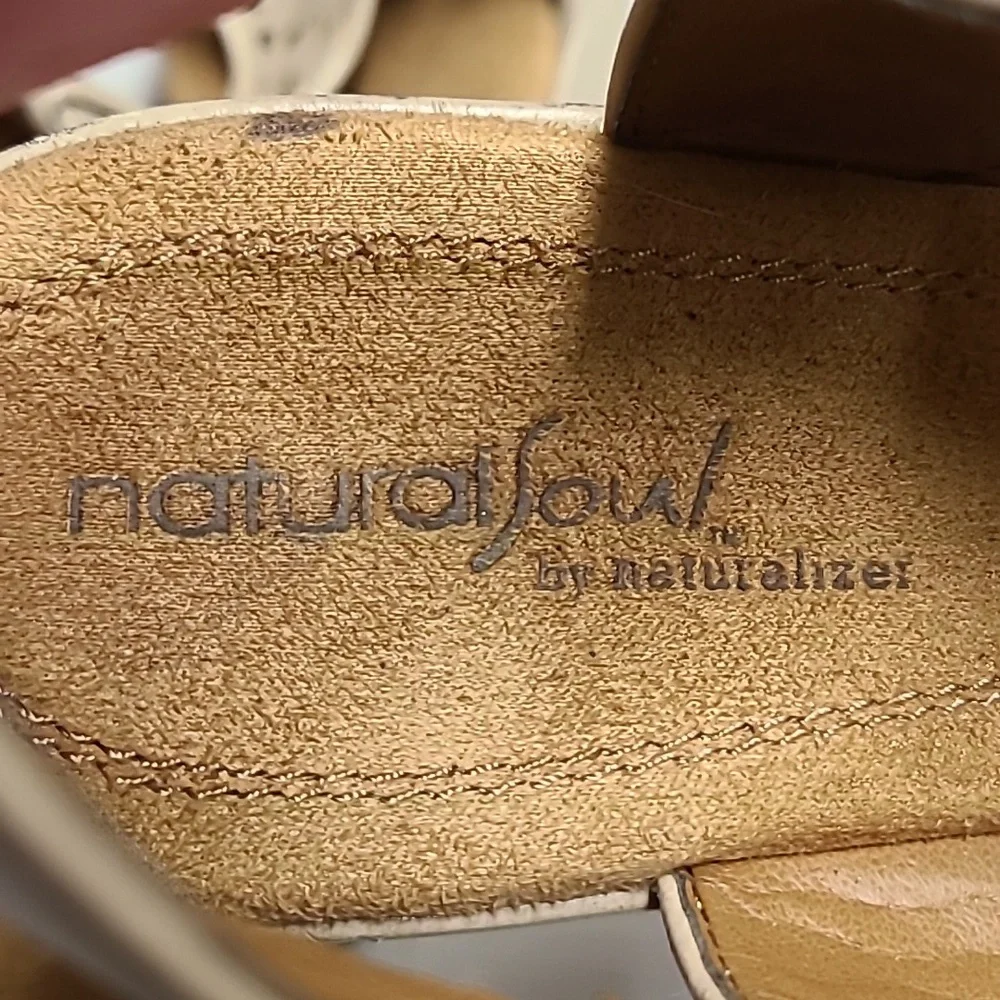 Eyeletted Boho T-strap Buckle Wedge Sandals Beige Natural Soul Naturalizer 9M - Picture 9 of 15